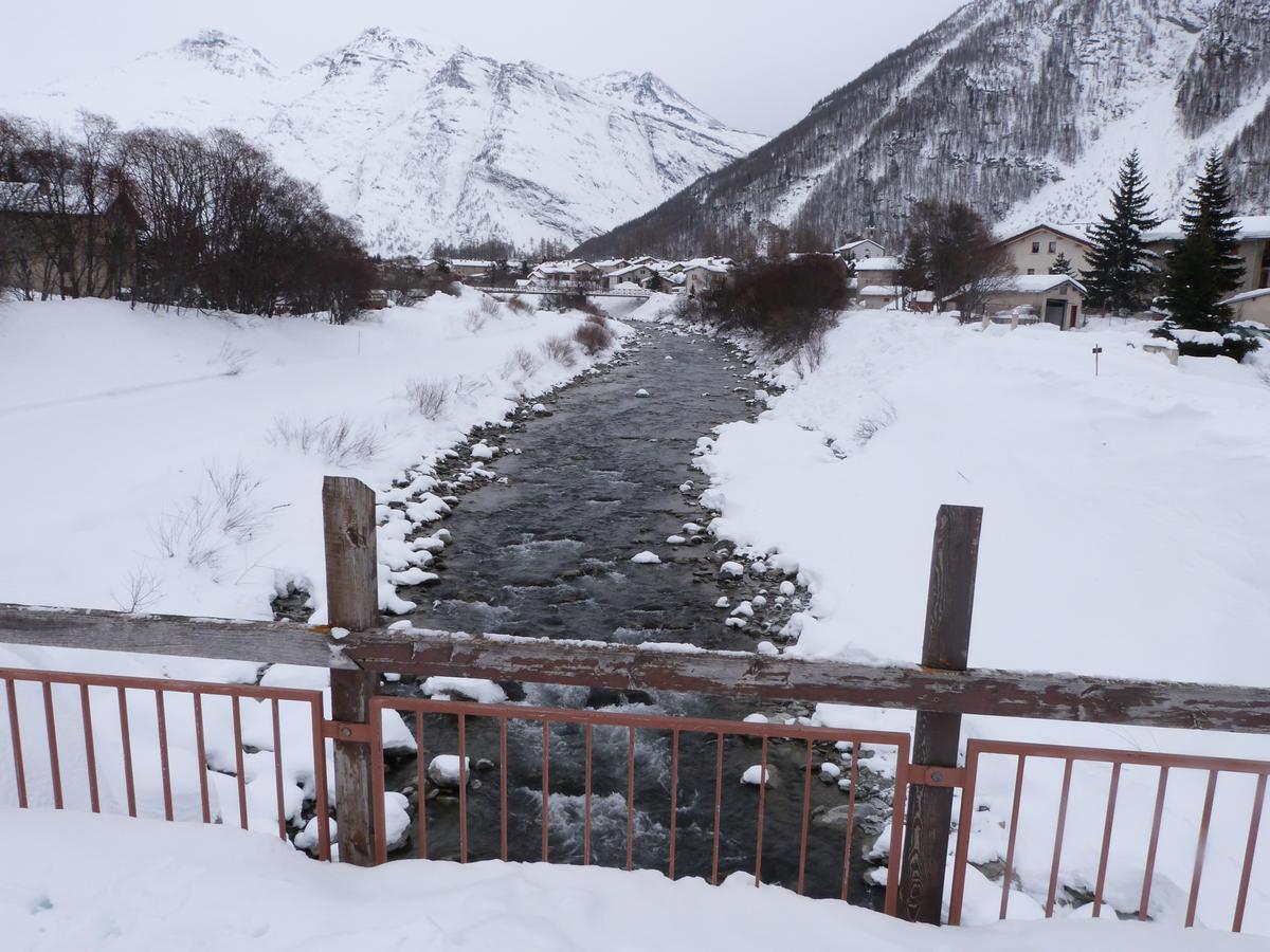 Hotel La Vanoise Bessans Exteriör bild